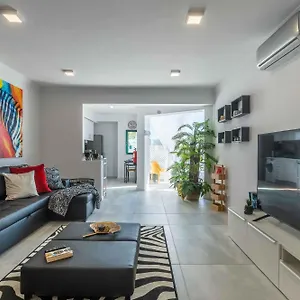Salgados 2-bedroom - 900m From The - Wifi Guia (Faro)